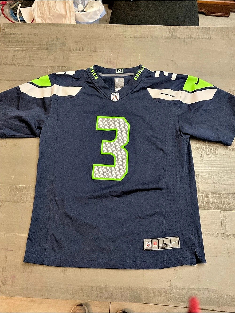 Nike Russell Wilson Seattle Seahawks #3 jersey Boys Large Blue & Green Jersey
